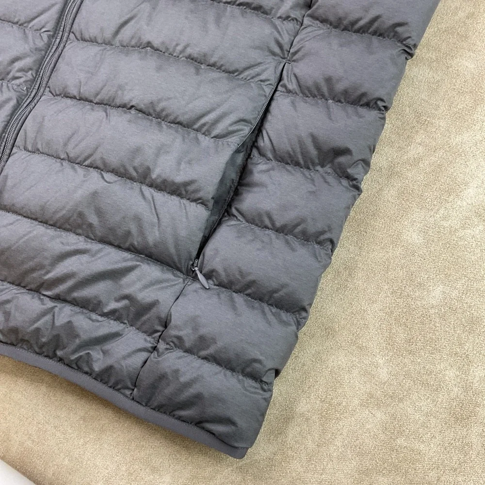 Uniqlo Light Weight Down Puffer Vest Men Sz L Full Zip Water Repellency Gray